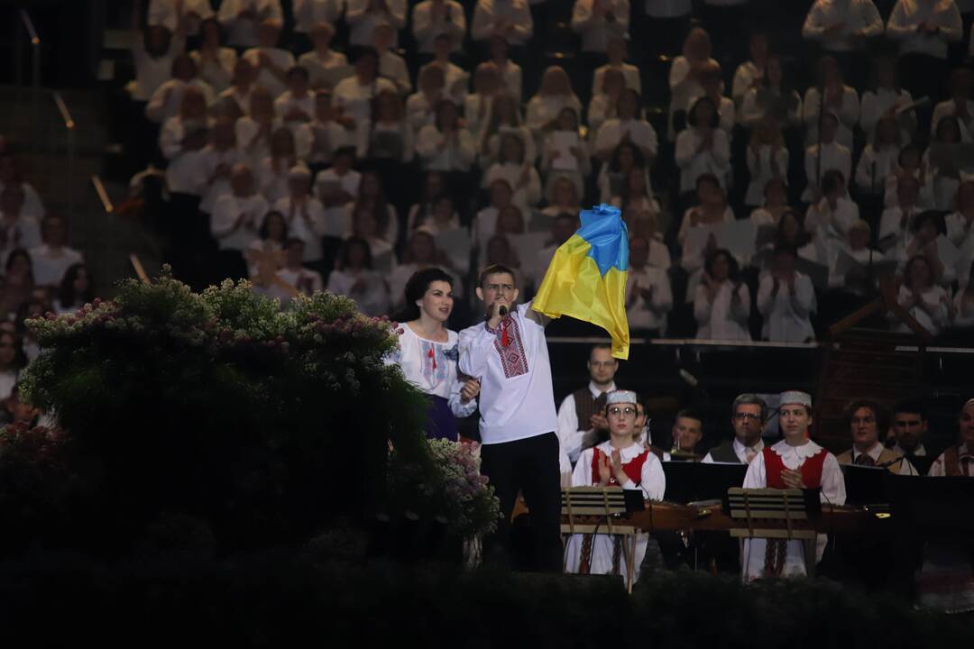 Kauno „Žalgirio“ arenoje – dainų ir šokių šventė