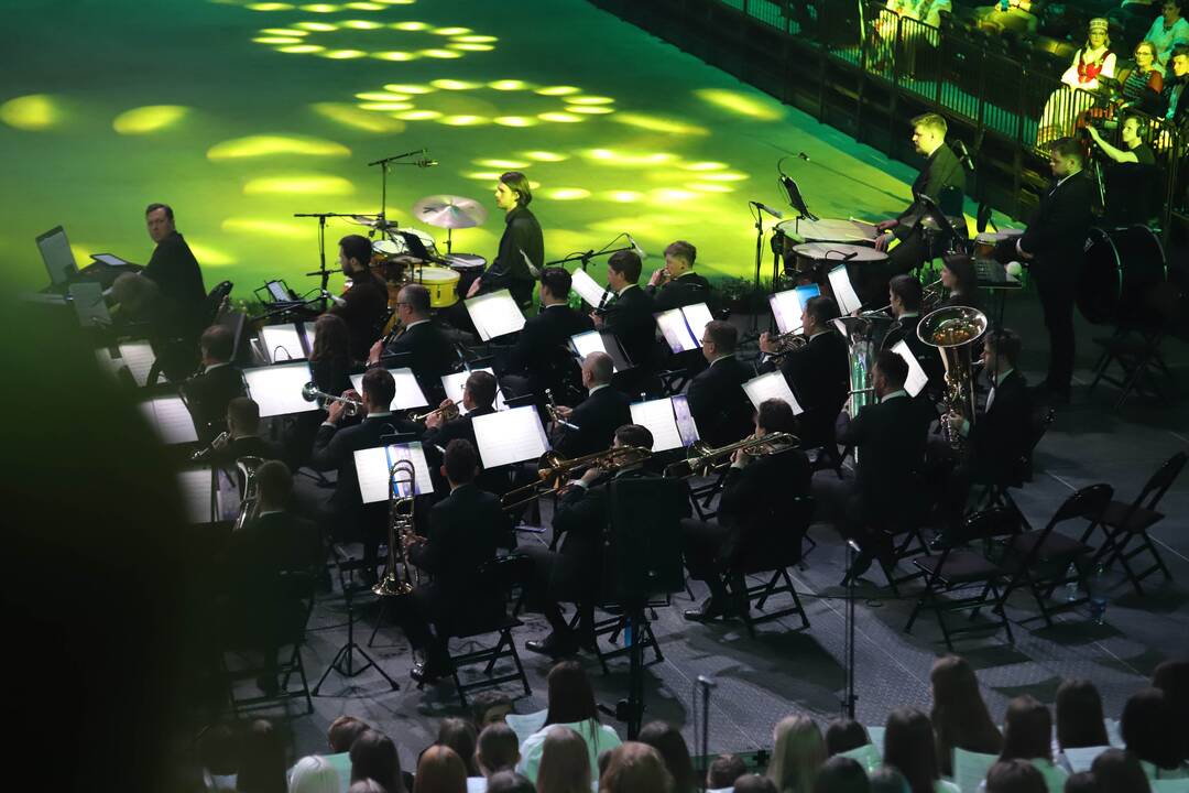 Kauno „Žalgirio“ arenoje – dainų ir šokių šventė
