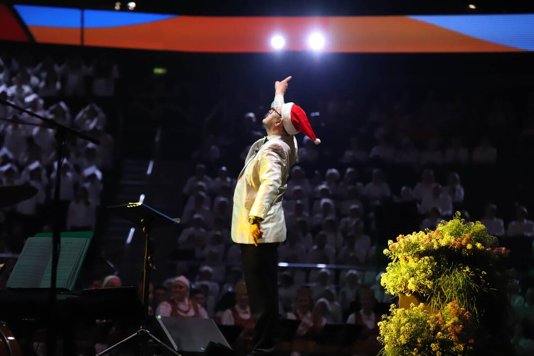 Kauno „Žalgirio“ arenoje – dainų ir šokių šventė