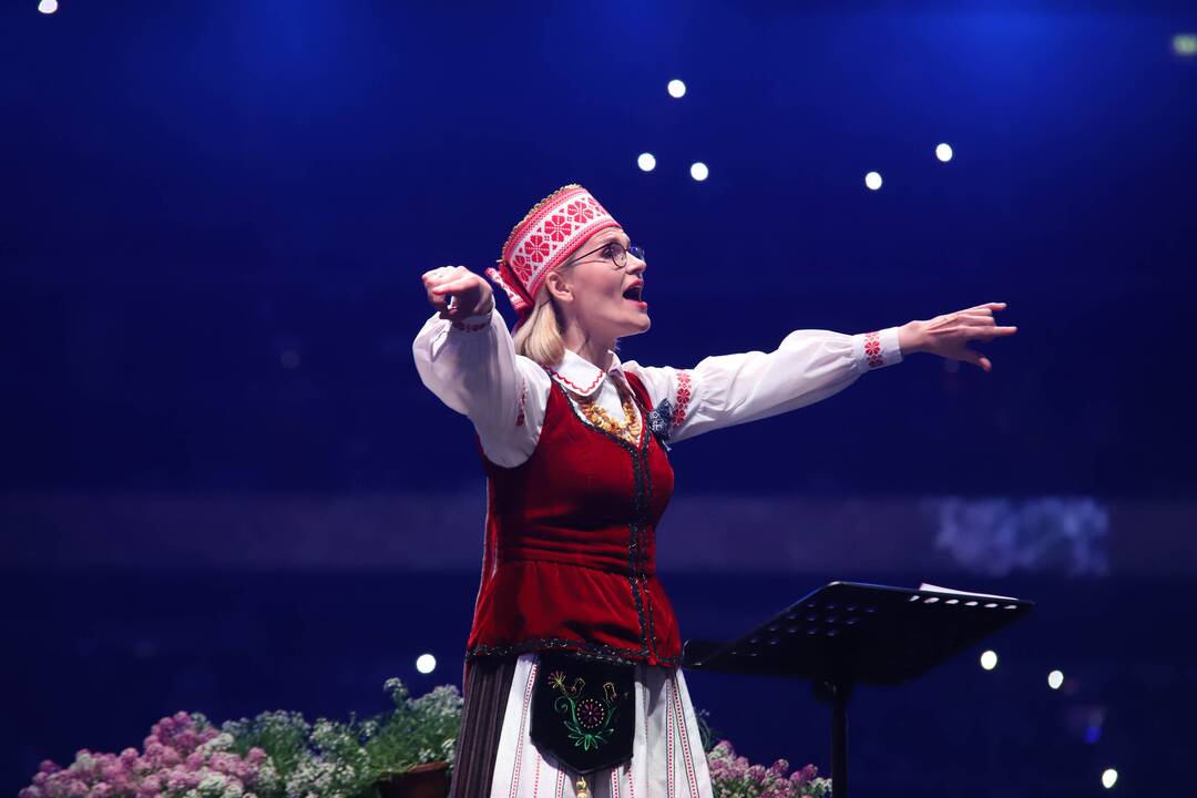 Kauno „Žalgirio“ arenoje – dainų ir šokių šventė