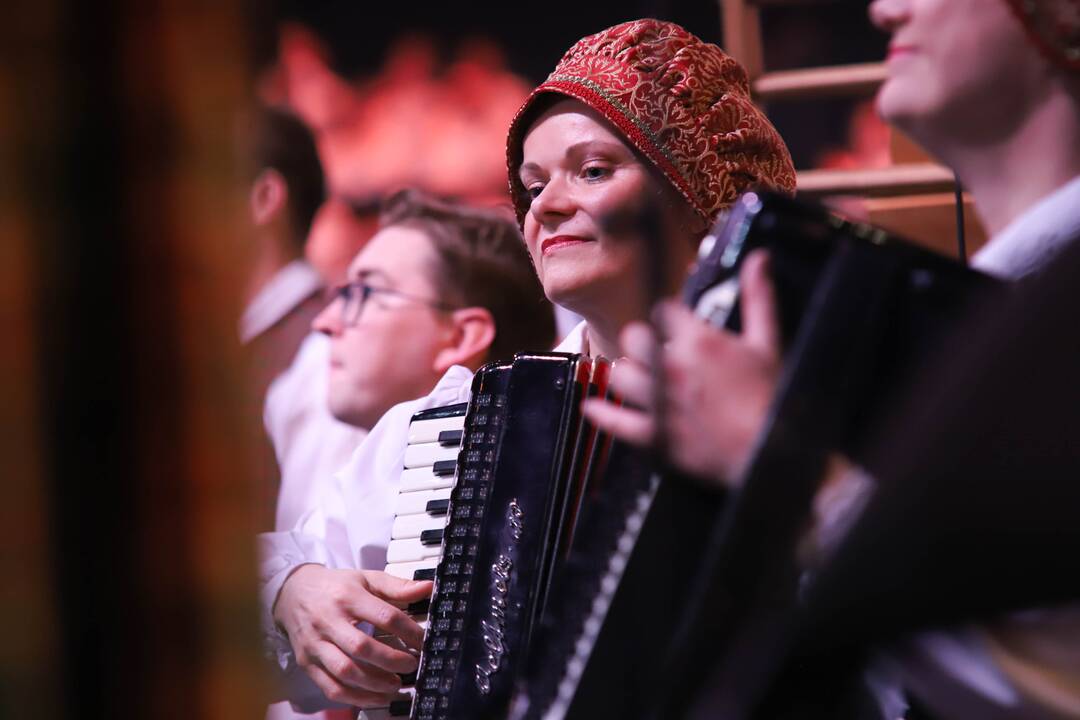 Kauno „Žalgirio“ arenoje – dainų ir šokių šventė