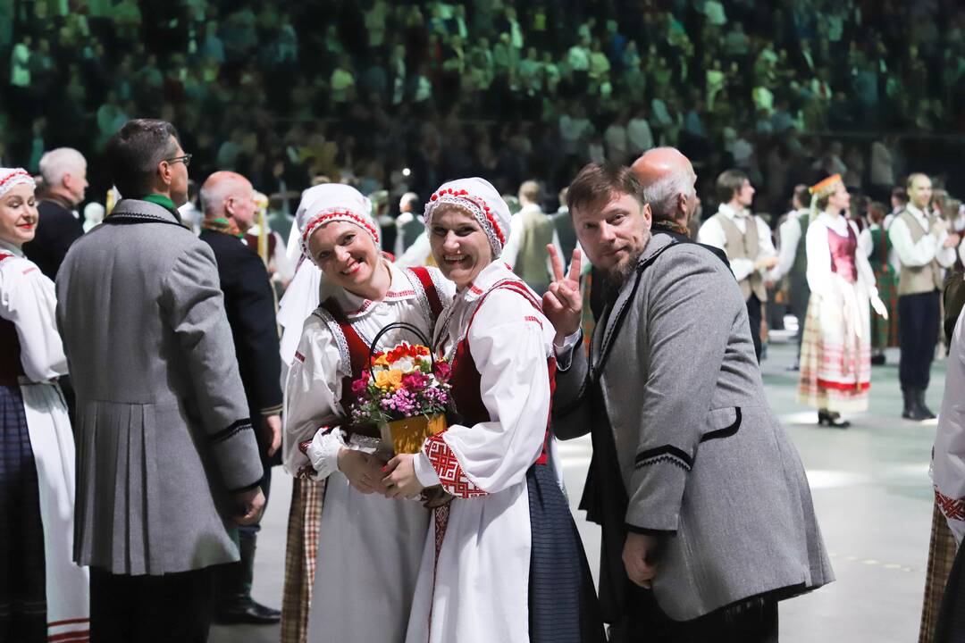 Kauno „Žalgirio“ arenoje – dainų ir šokių šventė