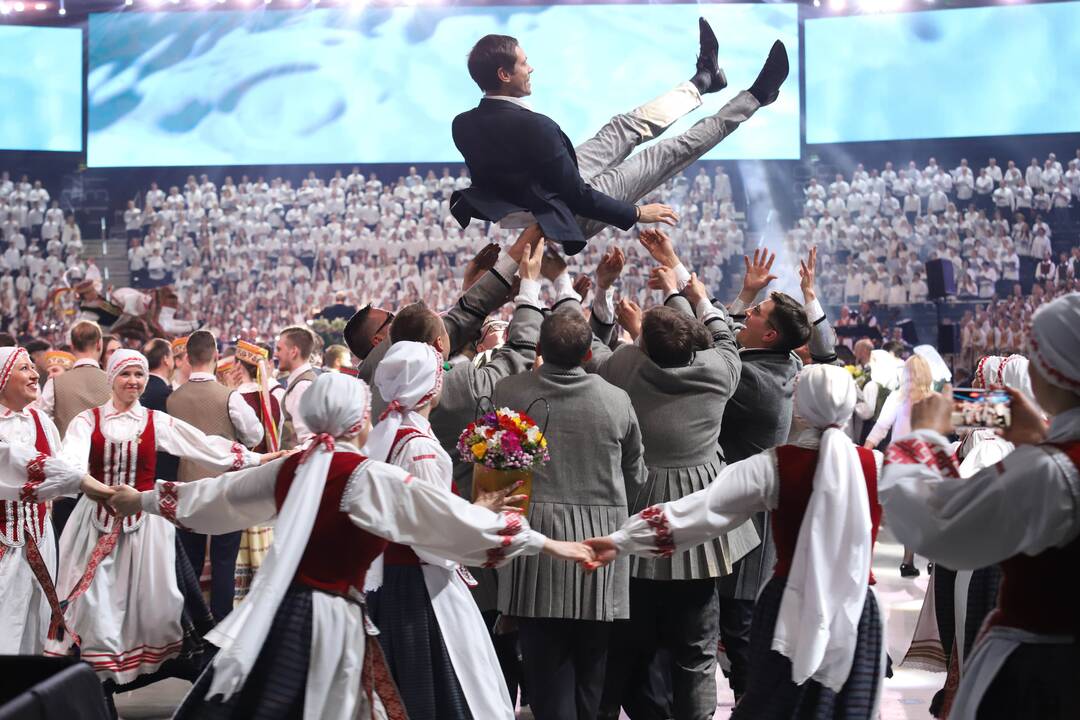 Kauno „Žalgirio“ arenoje – dainų ir šokių šventė