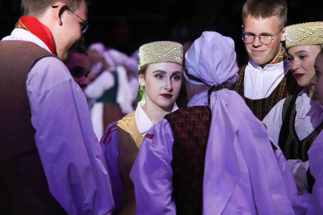 Kauno „Žalgirio“ arenoje – dainų ir šokių šventė