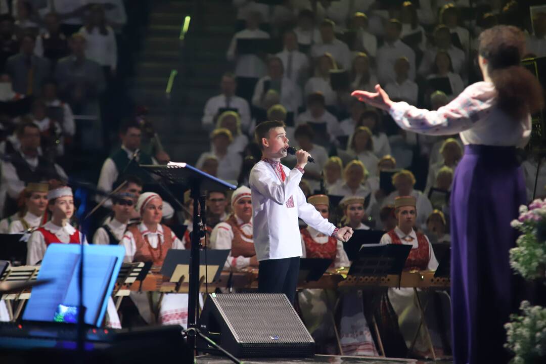 Kauno „Žalgirio“ arenoje – dainų ir šokių šventė