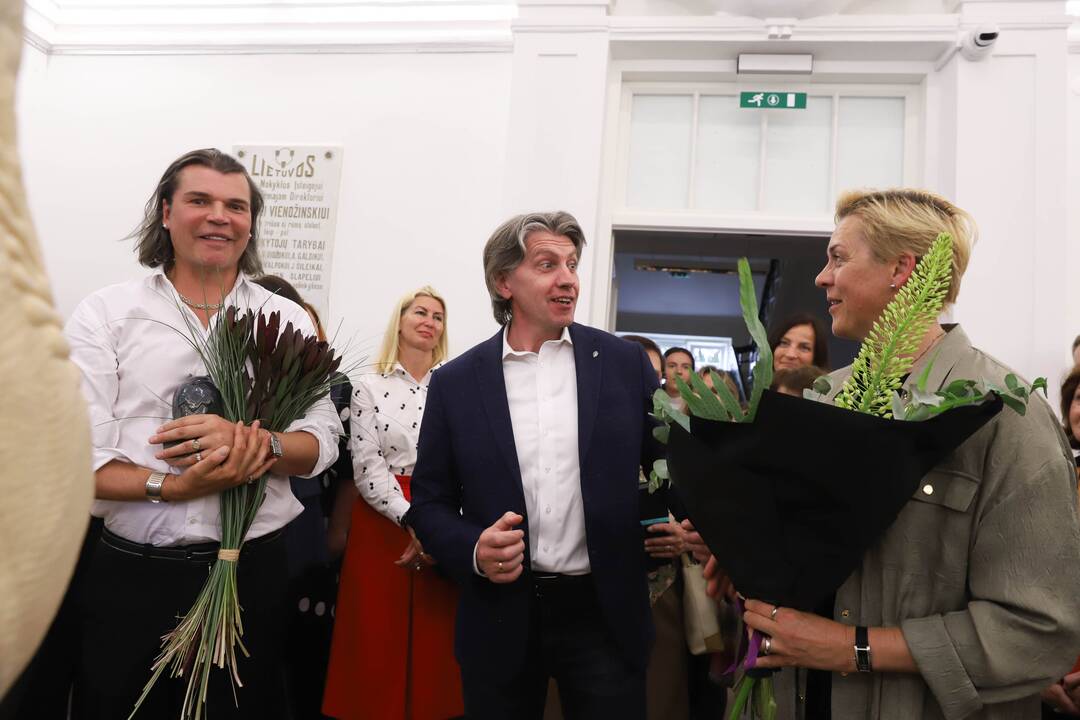 J. Statkevičius sugrįžo į Pelėdų kalną su aukštosios mados ir teatro kostiumų paroda