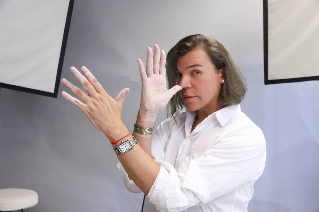 J. Statkevičius sugrįžo į Pelėdų kalną su aukštosios mados ir teatro kostiumų paroda
