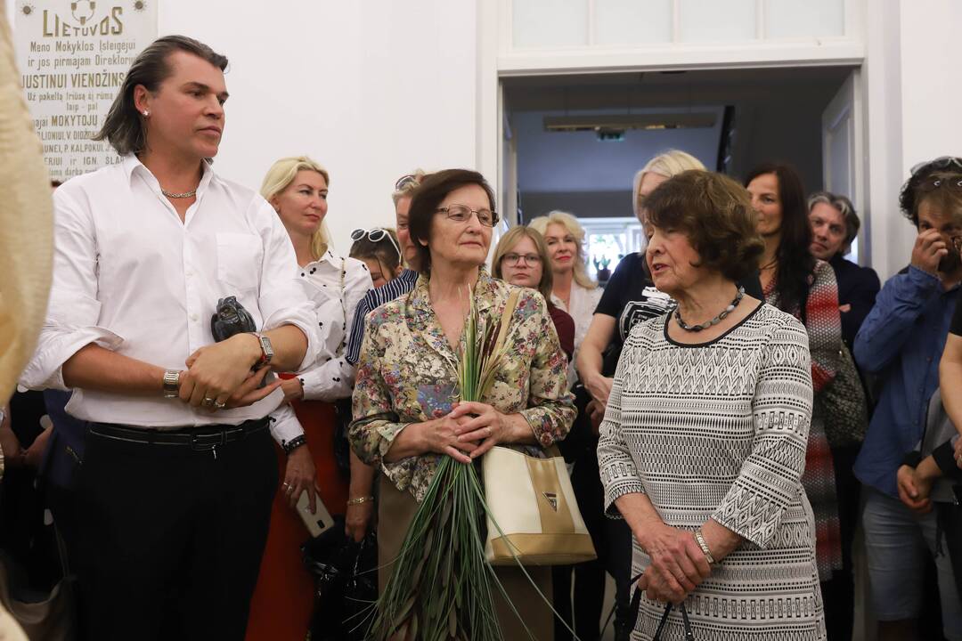 J. Statkevičius sugrįžo į Pelėdų kalną su aukštosios mados ir teatro kostiumų paroda