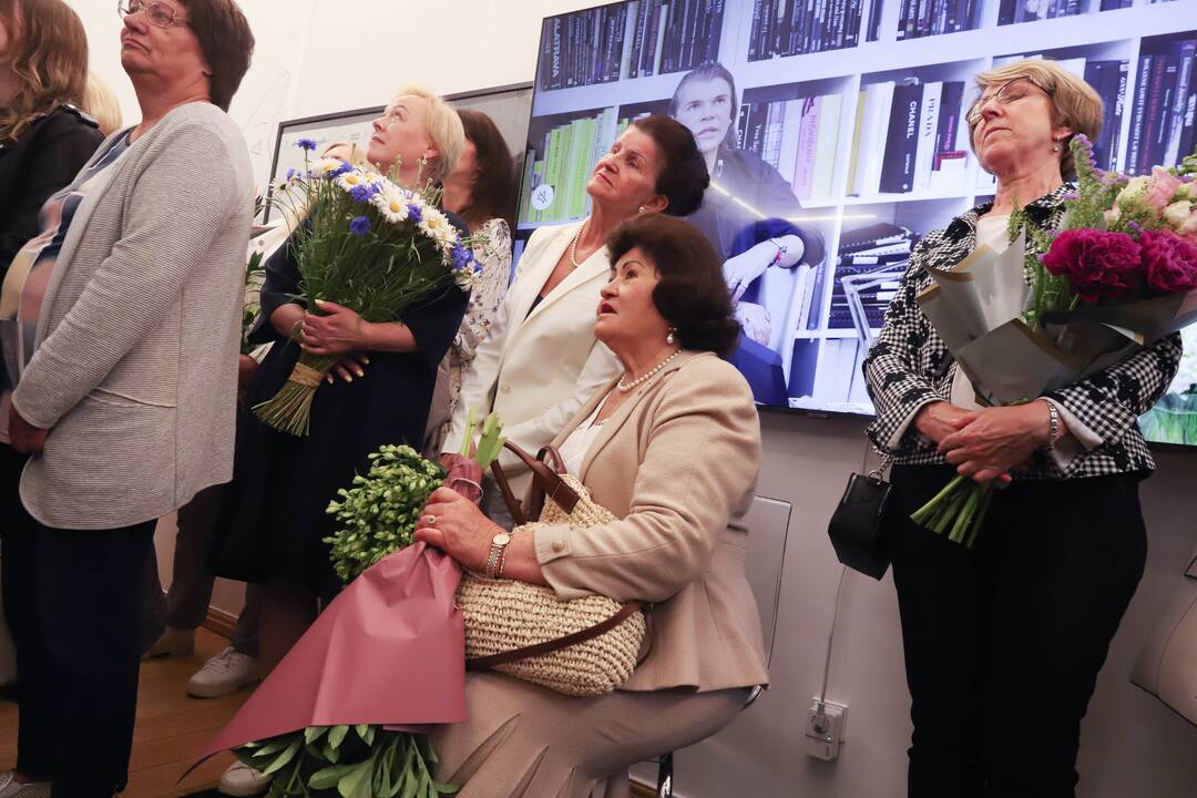 J. Statkevičius sugrįžo į Pelėdų kalną su aukštosios mados ir teatro kostiumų paroda