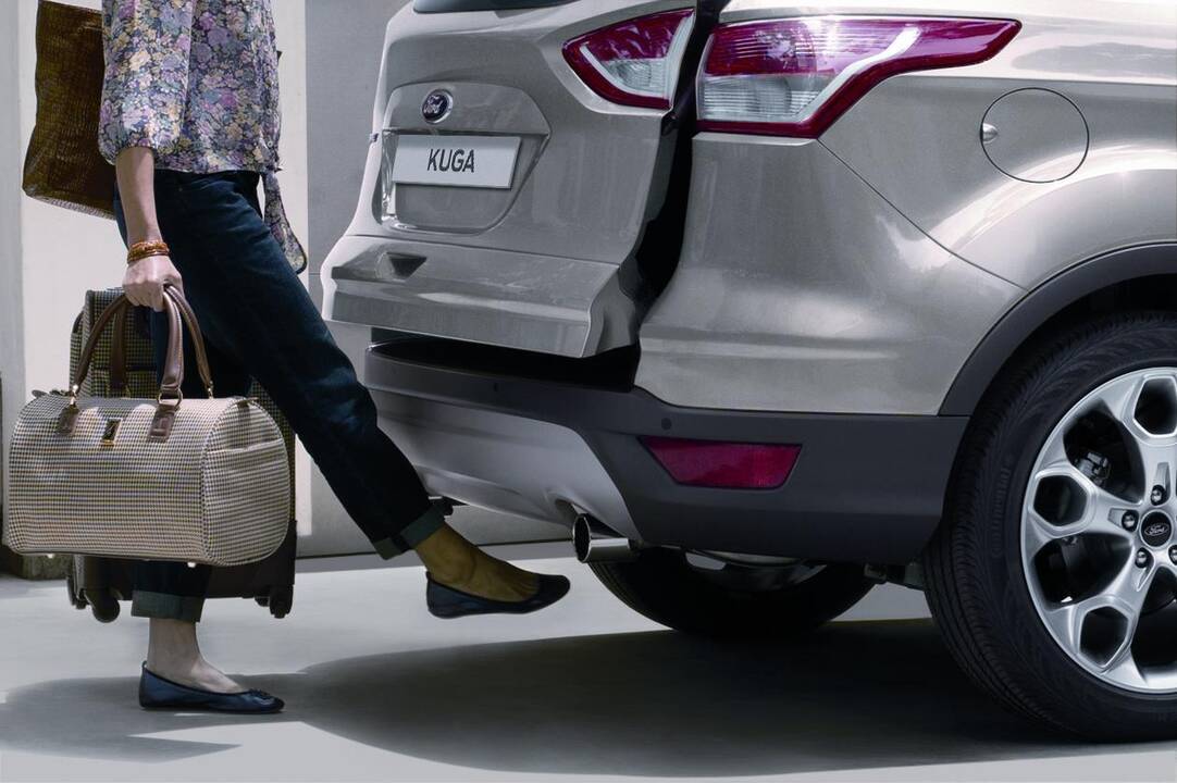 Pusė „Ford Kuga“ pirkėjų renkasi „stebuklingas“ bagažinės duris