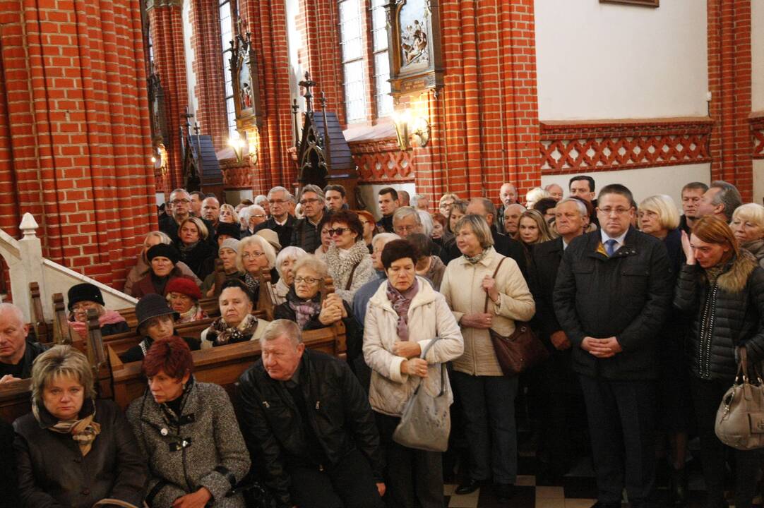 Atsisveikinimas su maestro S. Povilaičiu