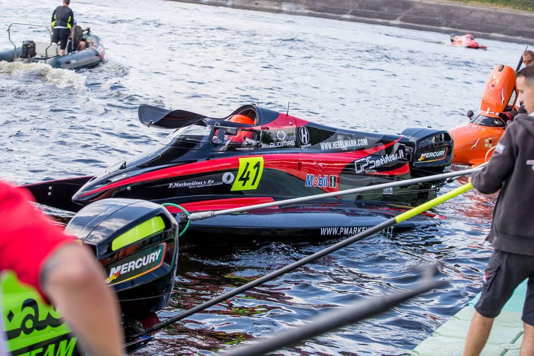 F2 vandens formulių lenktynių finalas