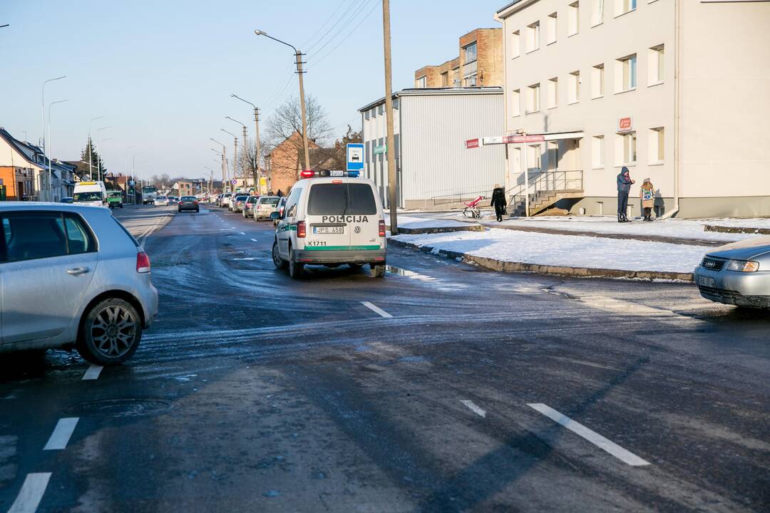 Dviejų automobilių avarija Veiverių gatvėje