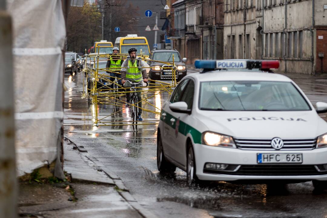 Kauno gatvėse - neįprastos transporto priemonės