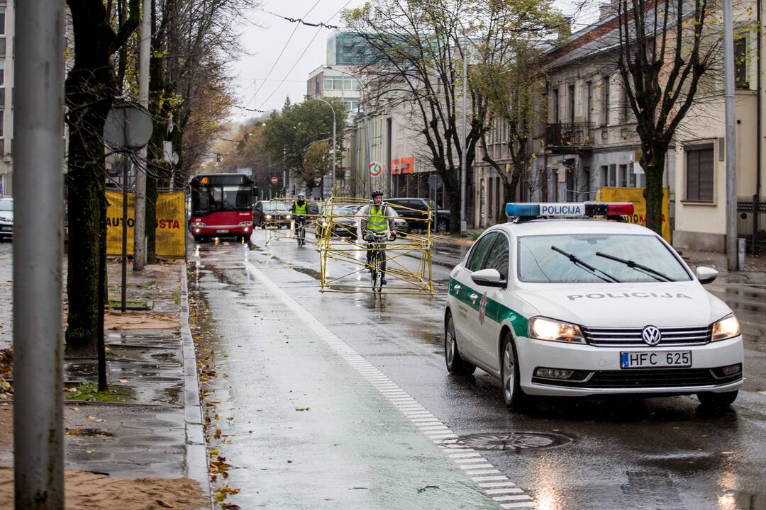 Kauno gatvėse - neįprastos transporto priemonės