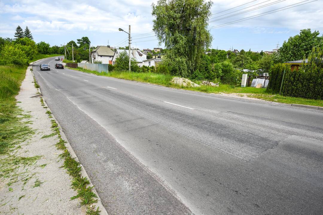 Skubotai tvarkytos gatvės neatlaikė nė metų