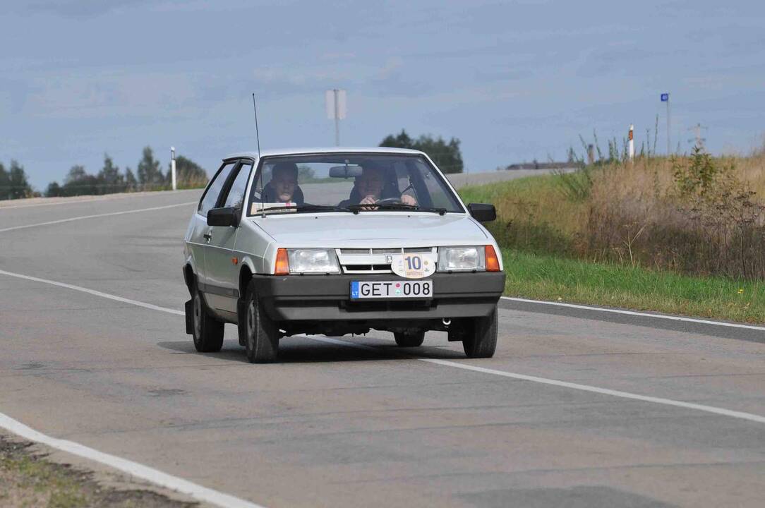 Istorinių automobilių ralis Radvilų keliu