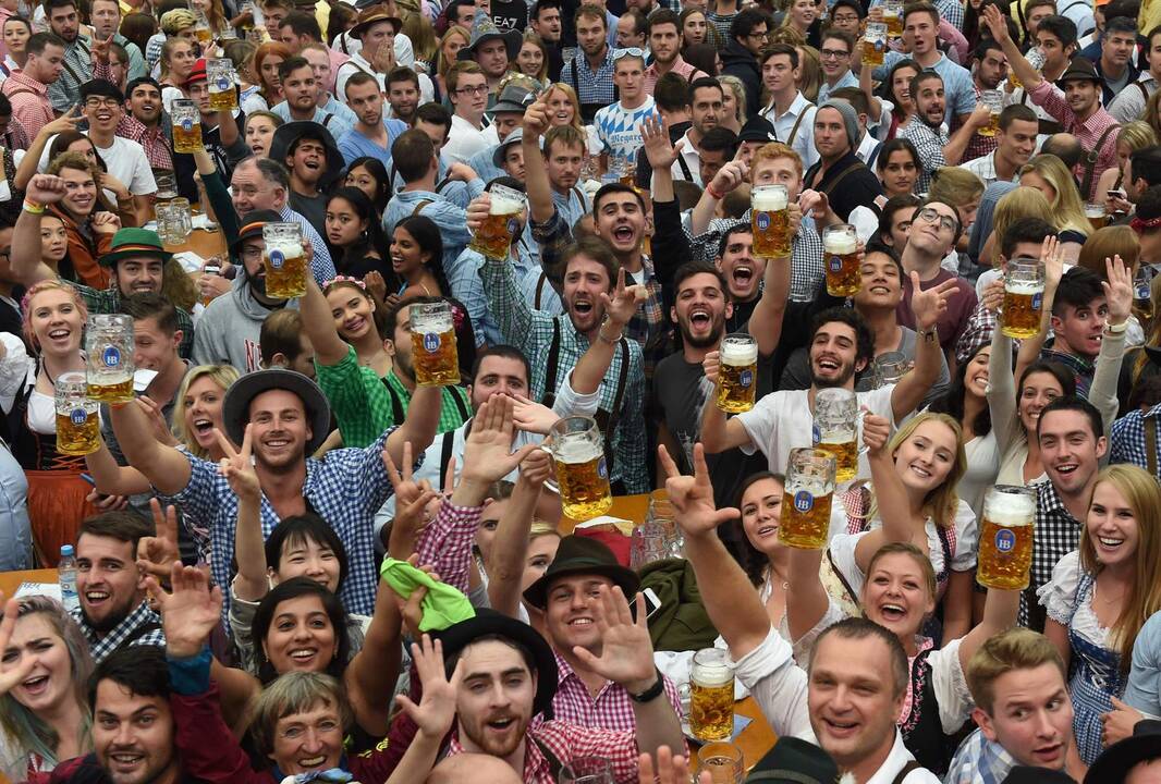 Prasidėjo alaus festivalis „Oktoberfest“