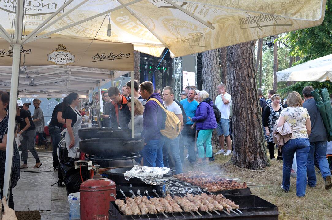 Kulautuvoje – jubiliejinė „Akacijų alėja“