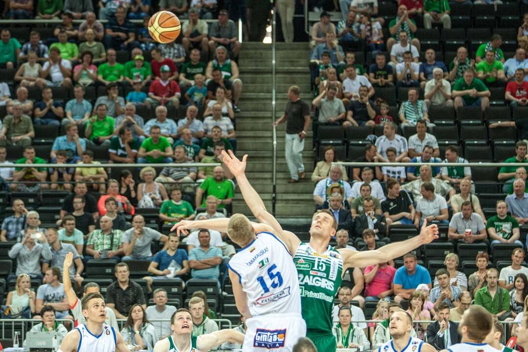 "Žalgiris" įveikė "Neptūną"