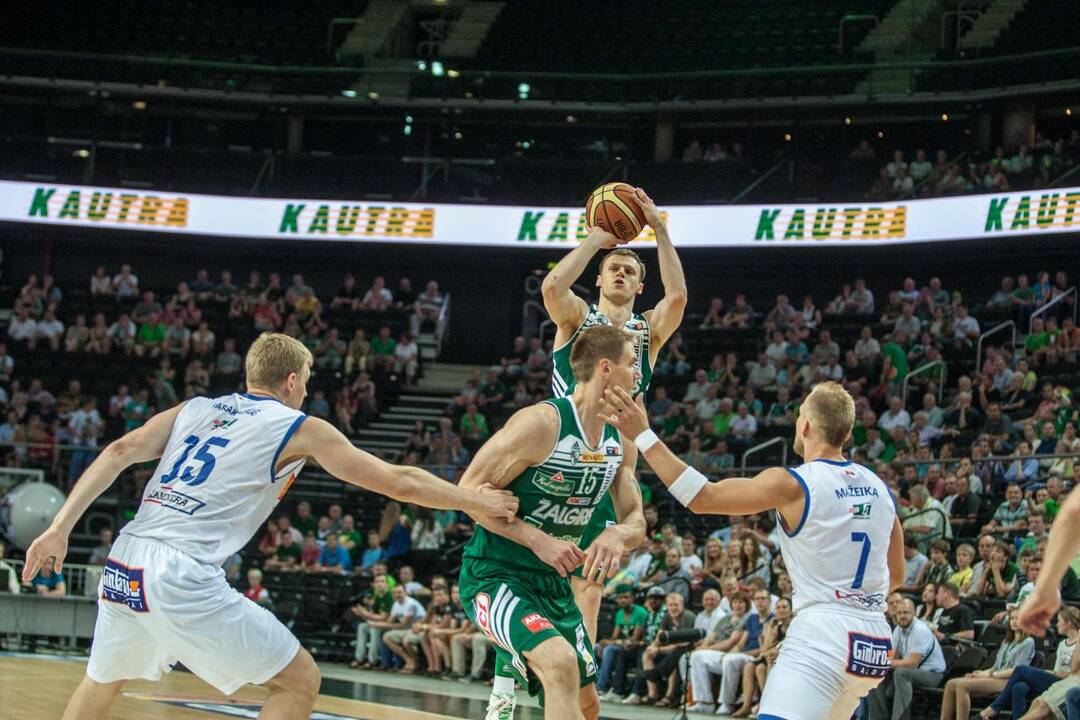 "Žalgiris" įveikė "Neptūną"