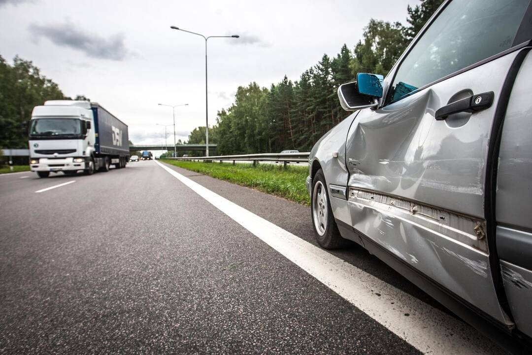 Avarija autostradoje Vilnius-Kaunas