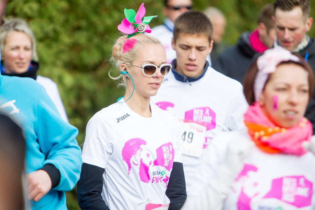 Bėgimas prieš krūties vėžį „Pink RUN“