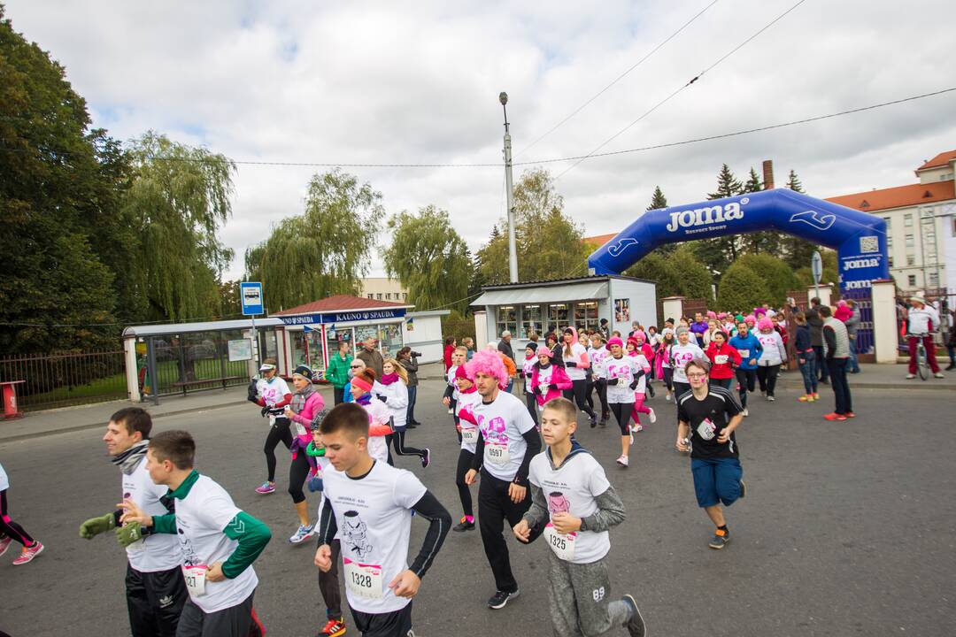 Bėgimas prieš krūties vėžį „Pink RUN“