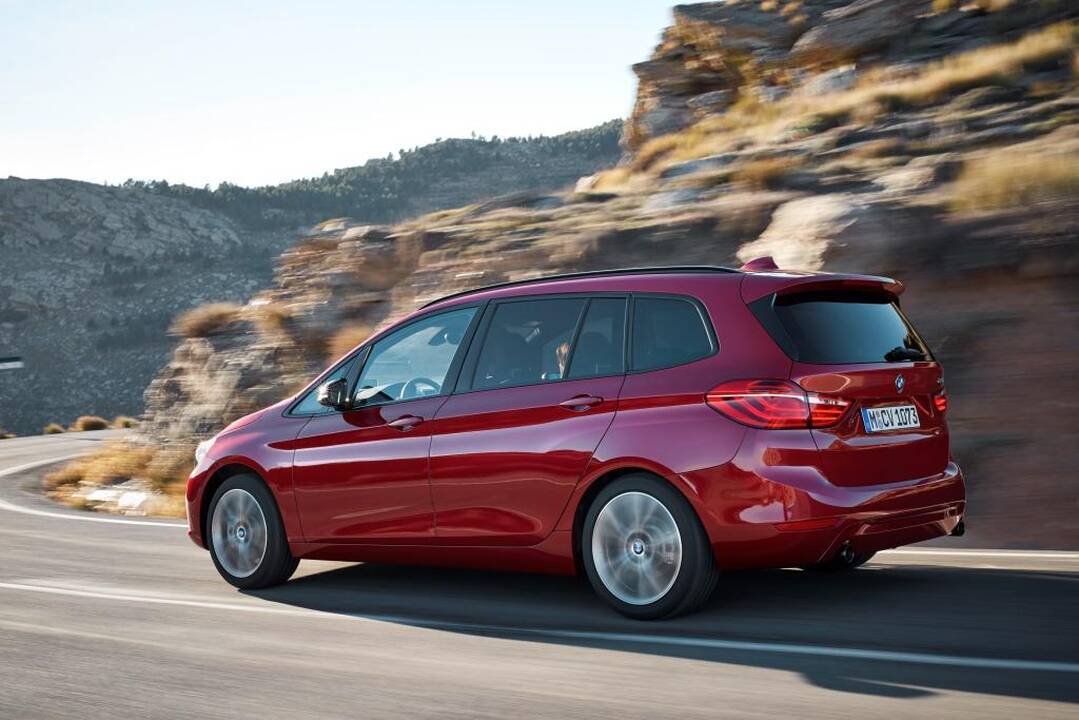 BMW modeliai Ženevoje