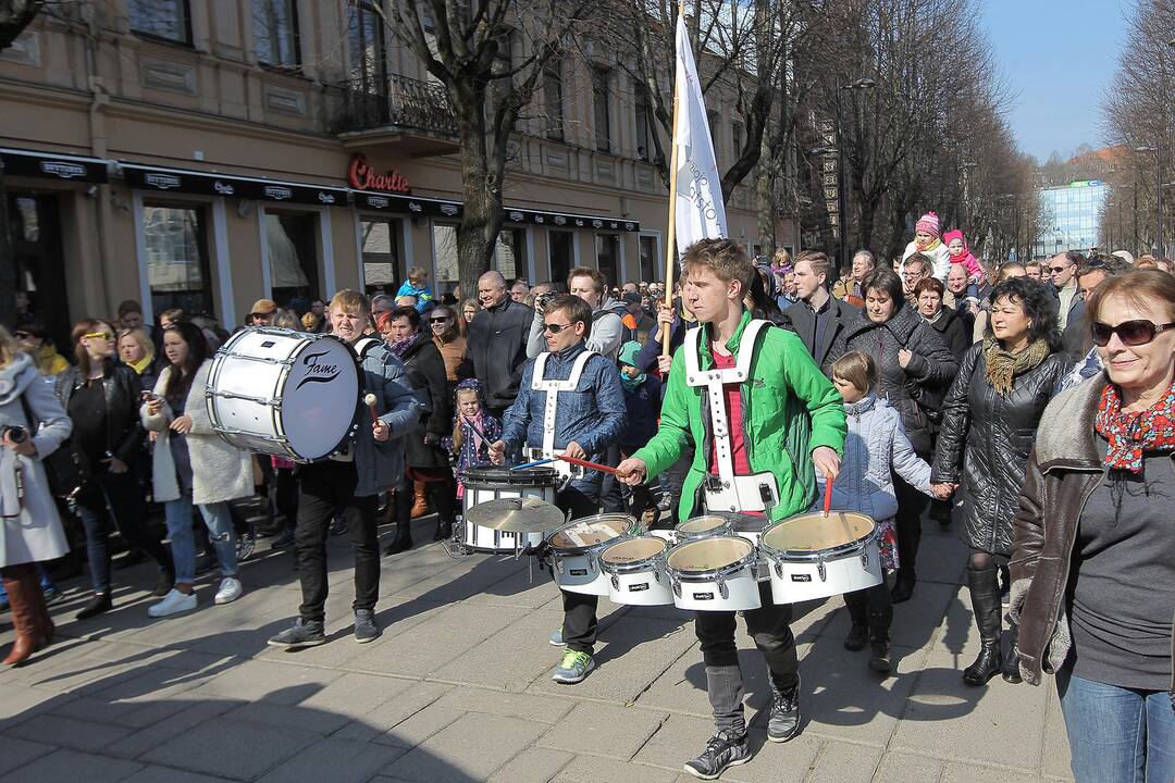 Studentai Kauno centre rideno rekordinį margutį.