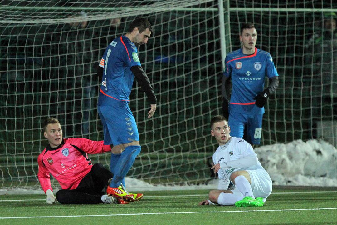 Lietuvos futbolo A lyga: „Kauno Žalgiris“– Kauno „Stumbras“ 1:2.