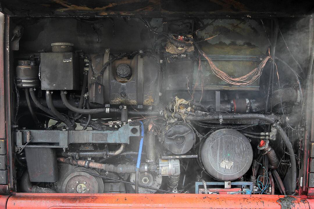 Skuodo gatvėje degė autobusas