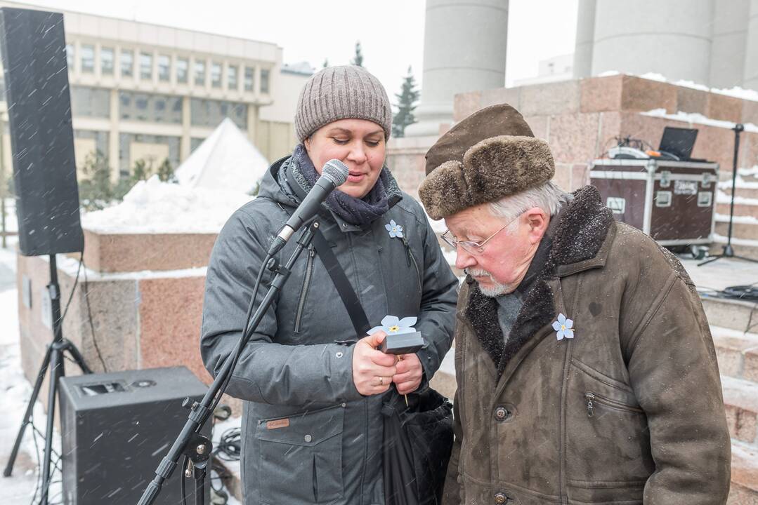 Simbolinė neužmirštuolių pieva Laisvės gynėjams