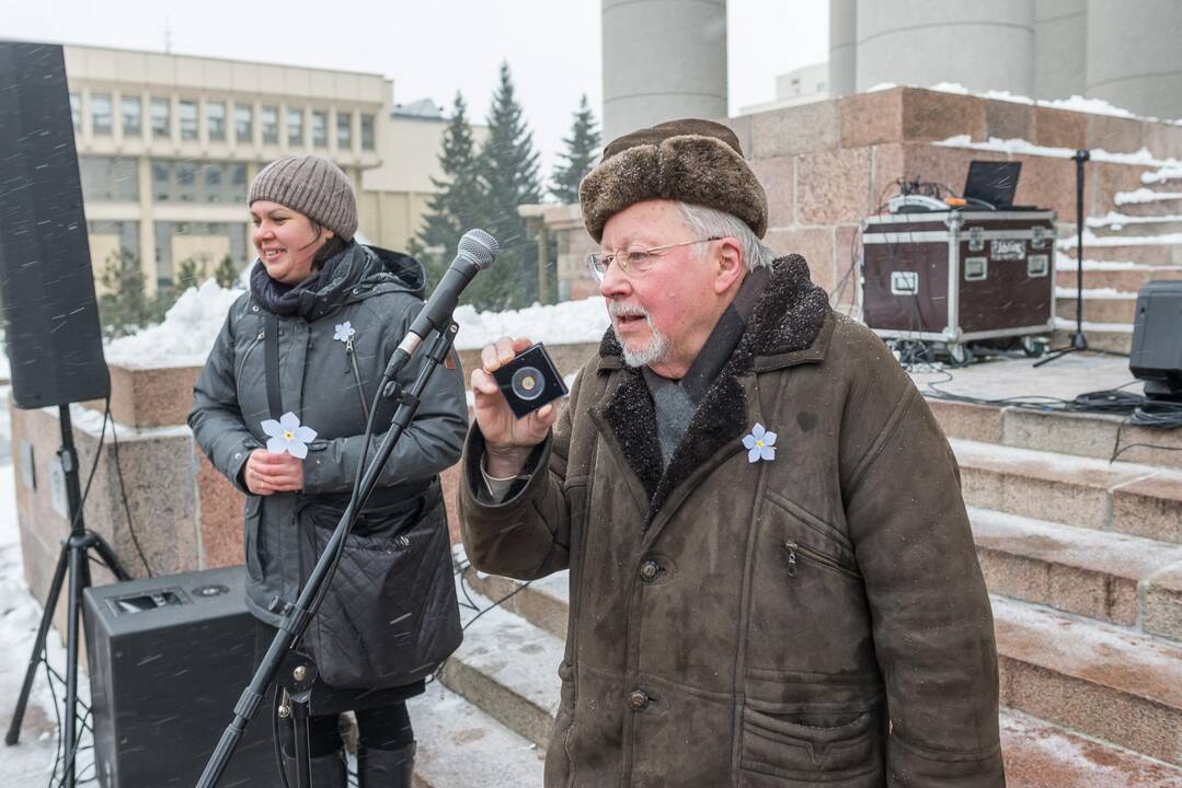 Simbolinė neužmirštuolių pieva Laisvės gynėjams