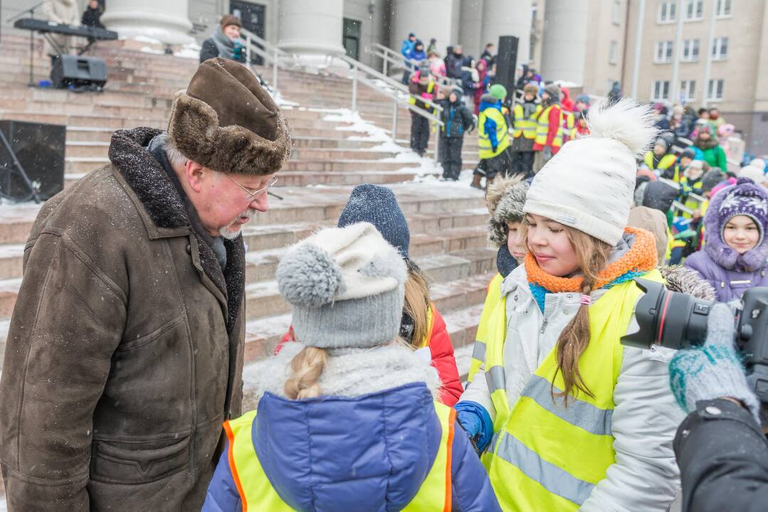 Simbolinė neužmirštuolių pieva Laisvės gynėjams