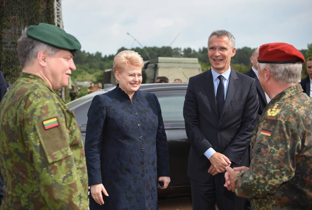 Stebėti pratybų „Geležinis vilkas“ atvyko NATO vadovas