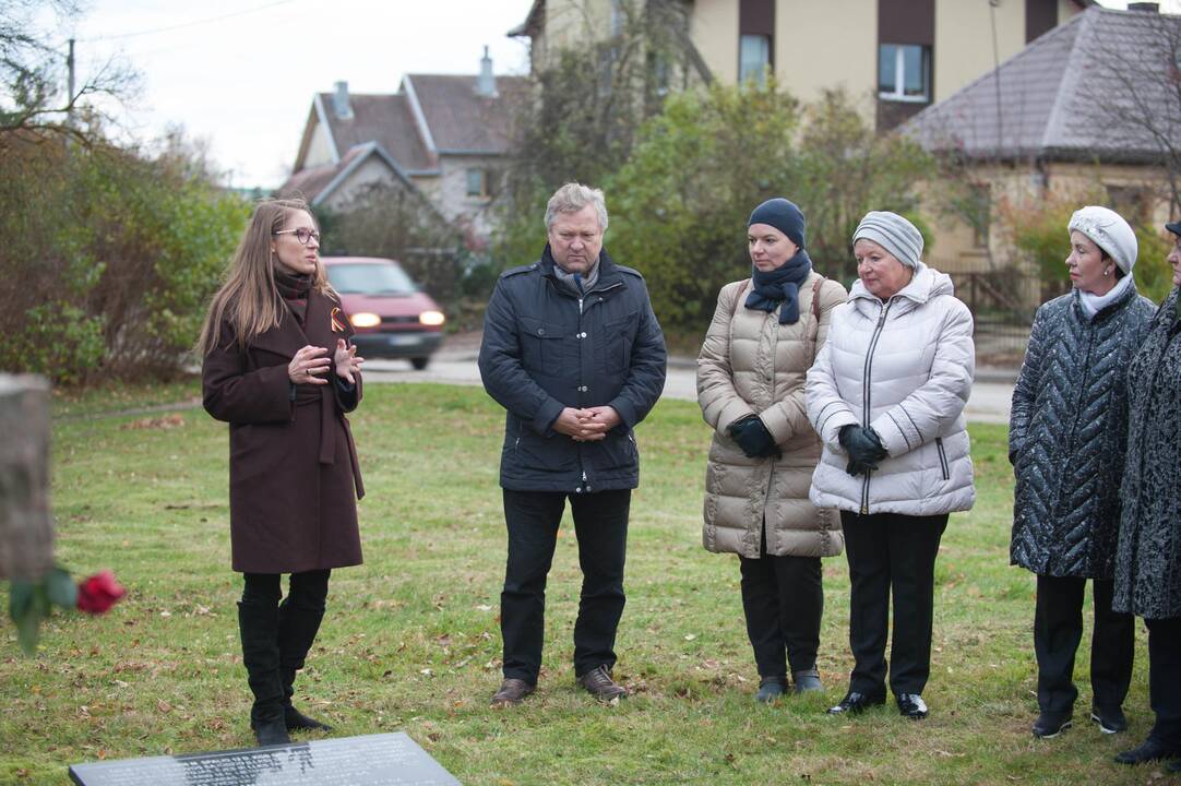 Akcija prie paminklo A. Ramanauskui-Vanagui