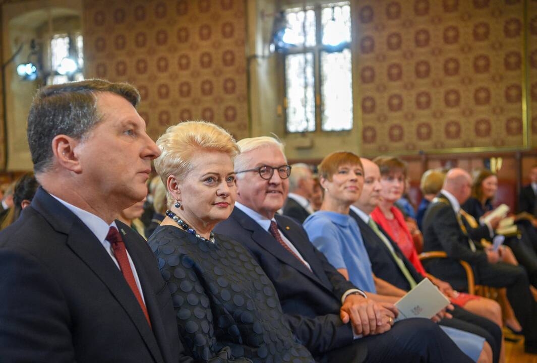 Prezidentė atsiėmė Vestfalijos taikos premiją