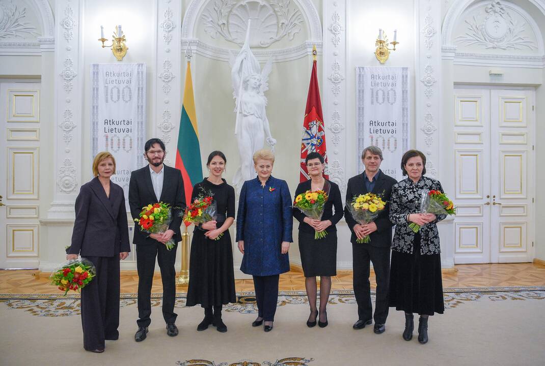 Menininkams įteiktos Nacionalinės premijos