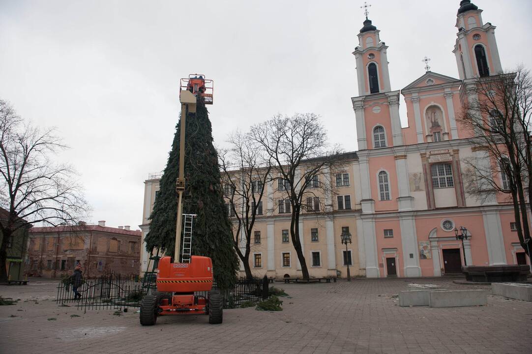 Kauno Kalėdų eglutės nupuošimas