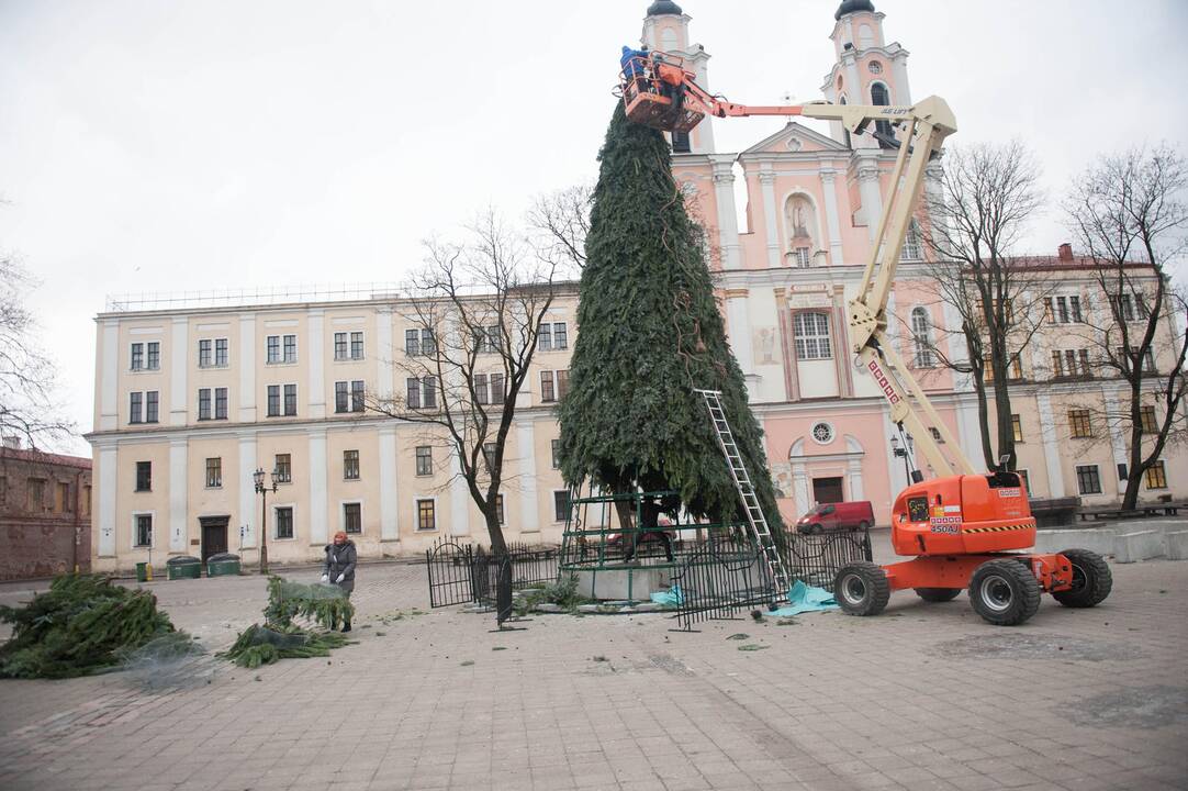 Kauno Kalėdų eglutės nupuošimas