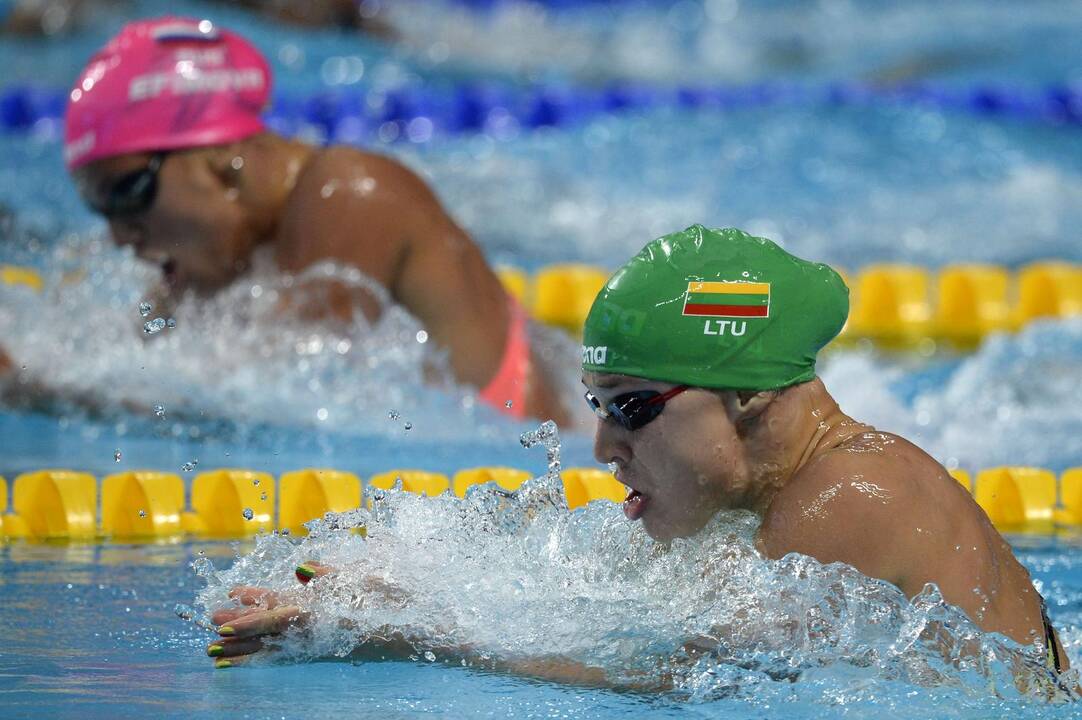 R. Meilutytei - pasaulio plaukimo čempionato sidabras