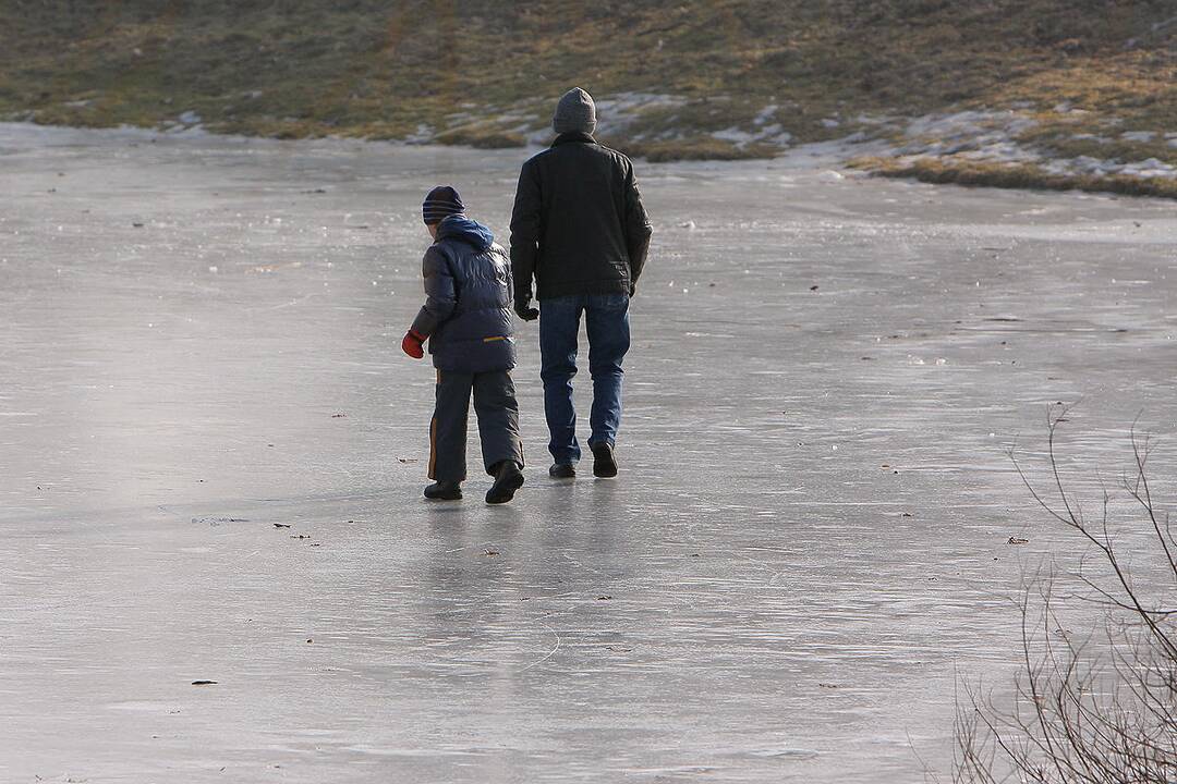 Pavasarinės balos Kauno gatvėse