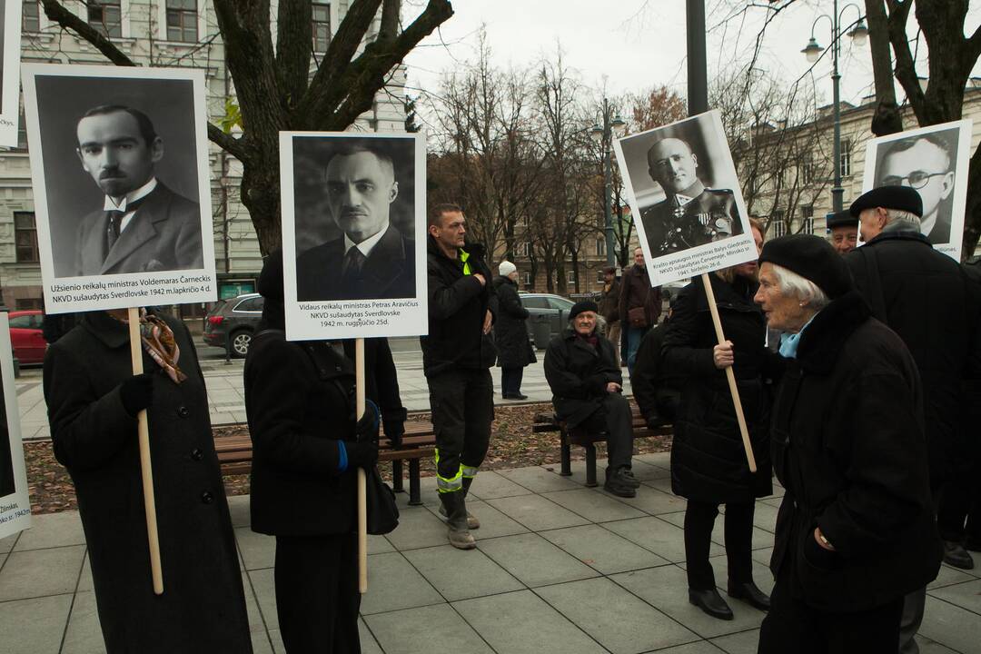 Protesto akcija dėl Vyčio paminklo