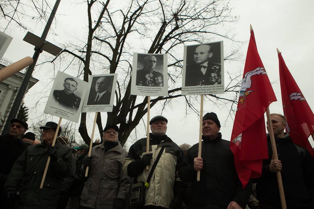 Protesto akcija dėl Vyčio paminklo