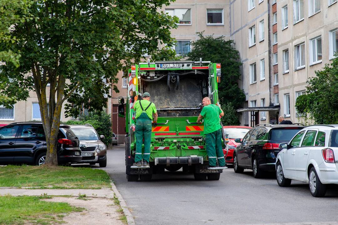 Naujų konteinerių pristatymas Vilniuje