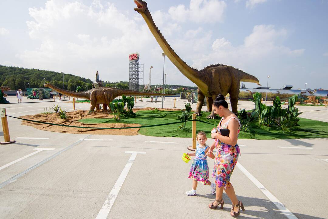 Atidarytas dinozaurų parkas