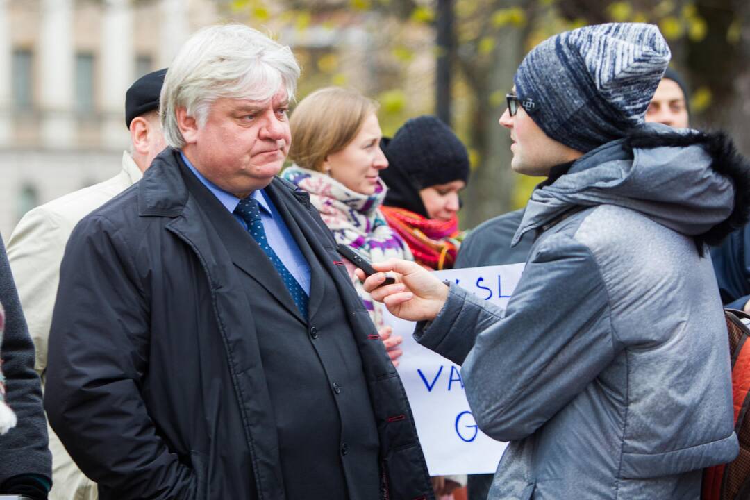 Mokslininkai surengė piketą dėl mažų atlyginimų