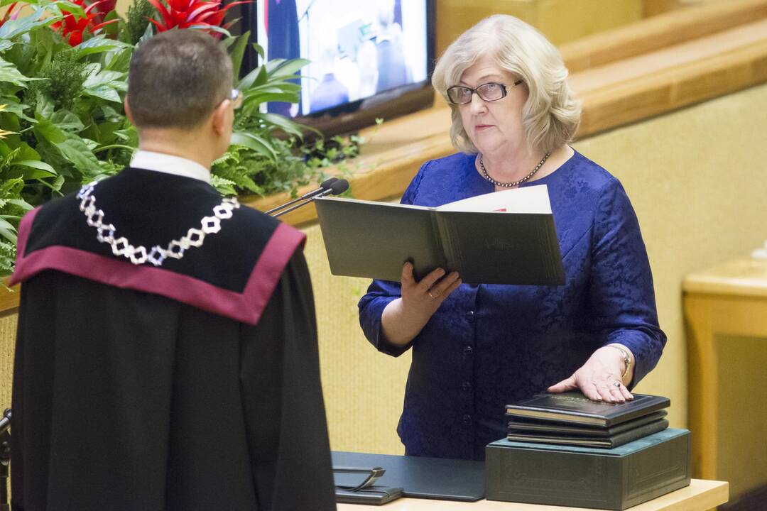 Naujas Seimas susirinko į pirmąjį posėdį