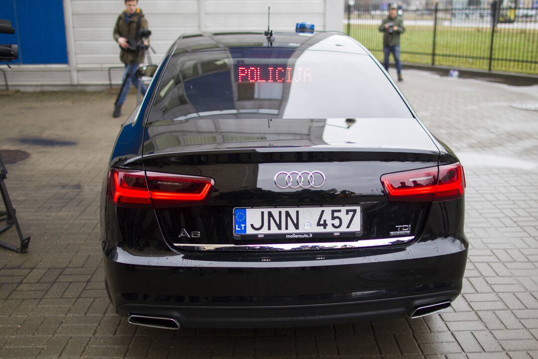 Policijos „Audi“ – naujausia greičio matavimo įranga